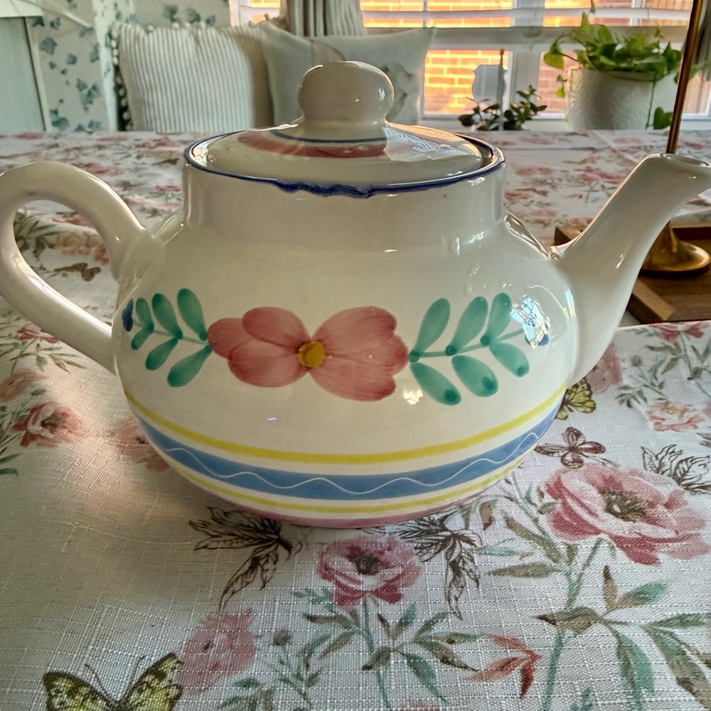 Vintage Floral Ceramic Teapot – Cottage Style Kitchen Decor - Picture 2 of 8